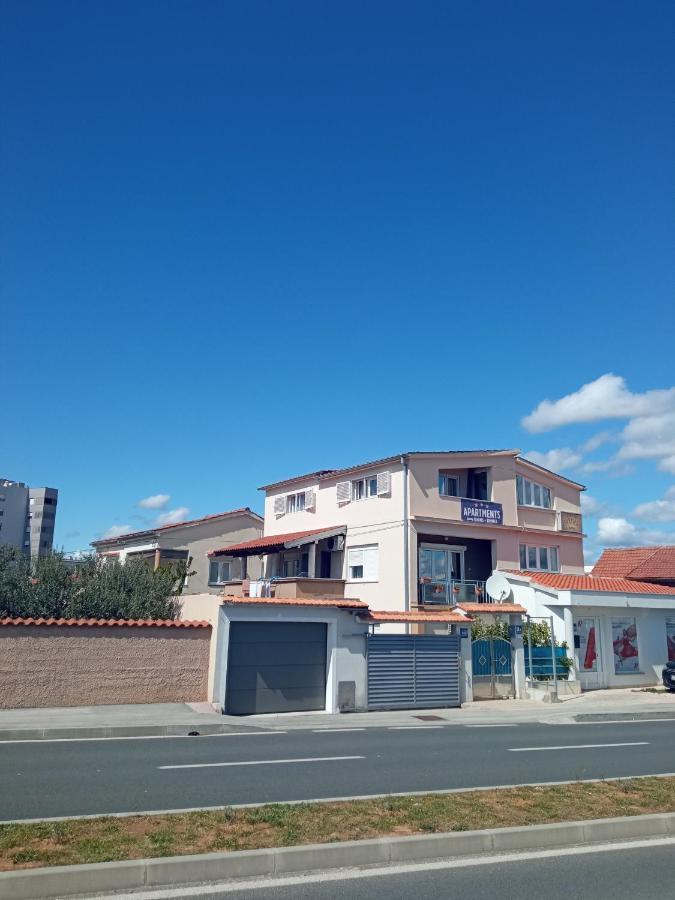 Apartment Meri- Near The Zadar Main Bus Station Екстериор снимка
