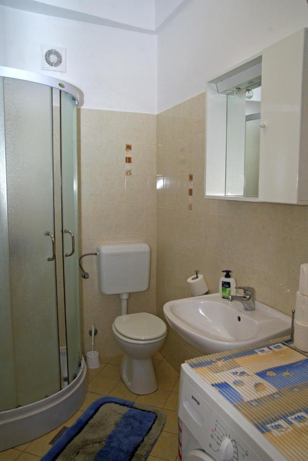 Apartment Meri- Near The Zadar Main Bus Station Екстериор снимка